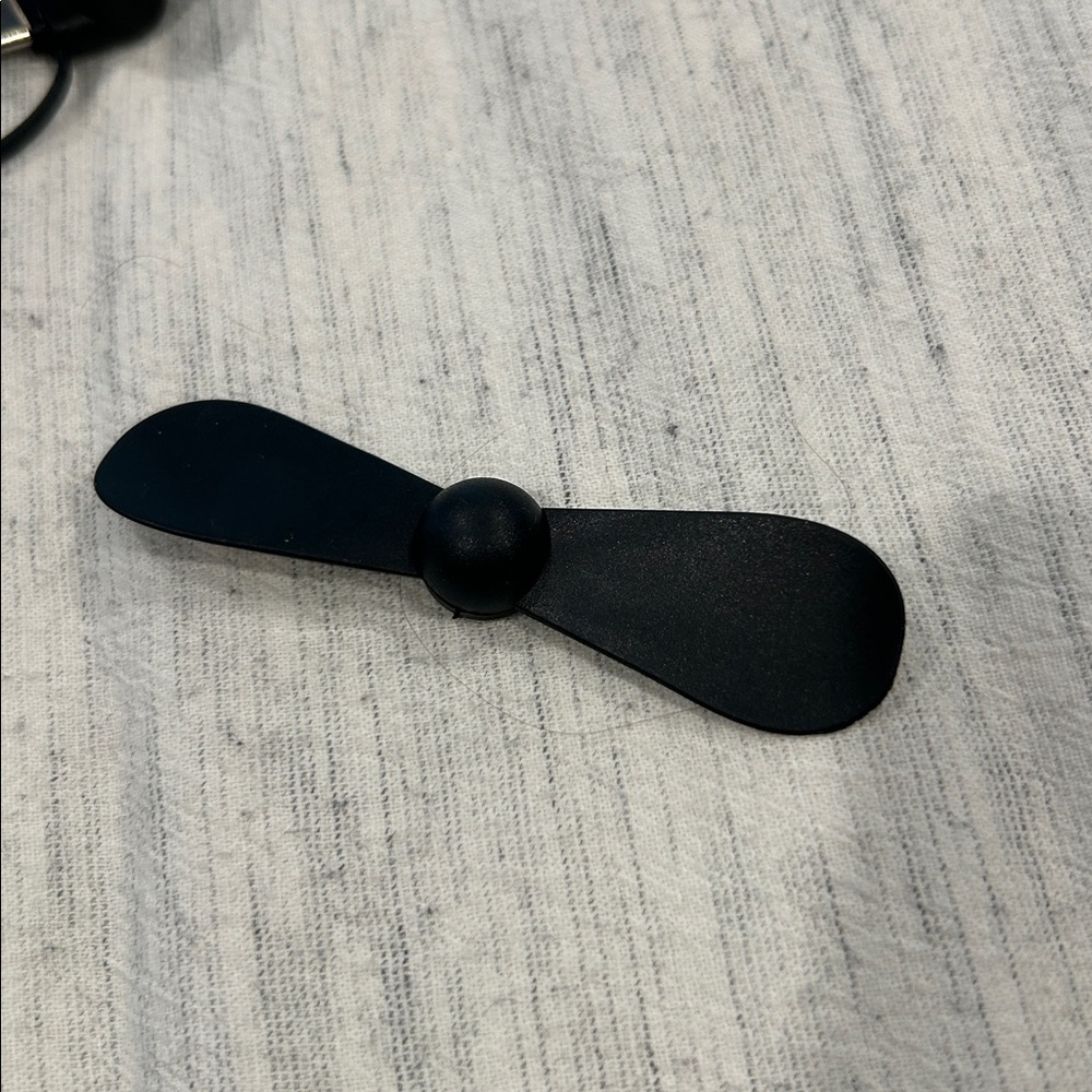 Black Mini USB Fans - Picture 3 of 4